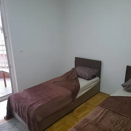 Apartment Silver For 4 To 5 People In The Center Of *